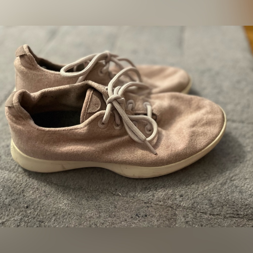 Allbirds size 10 pink women’s sneakers.